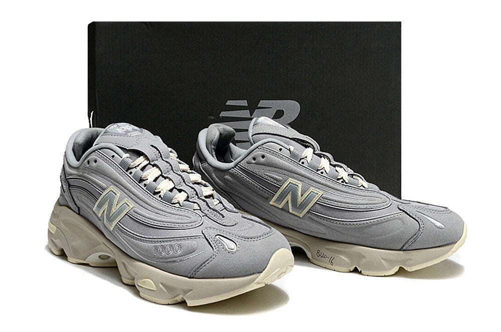 New Balance 1000 Silver & Black Sneakers